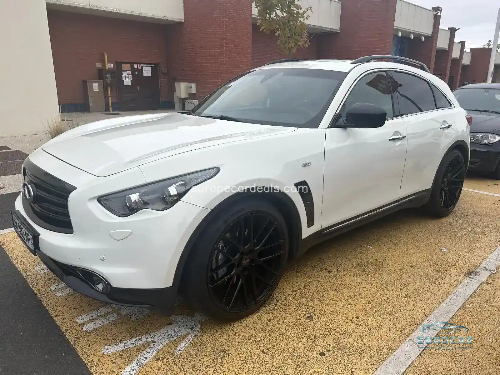 Infiniti QX70