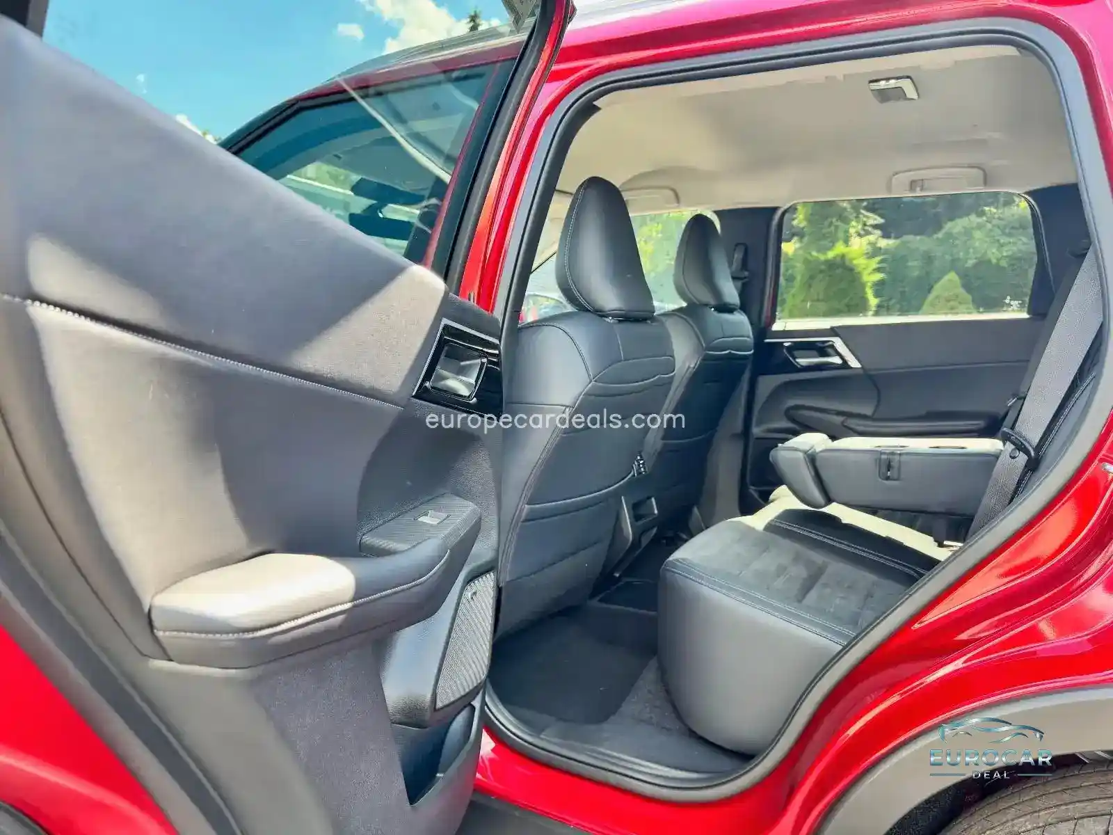 Mitsubishi Plug-in Hybrid Outlander