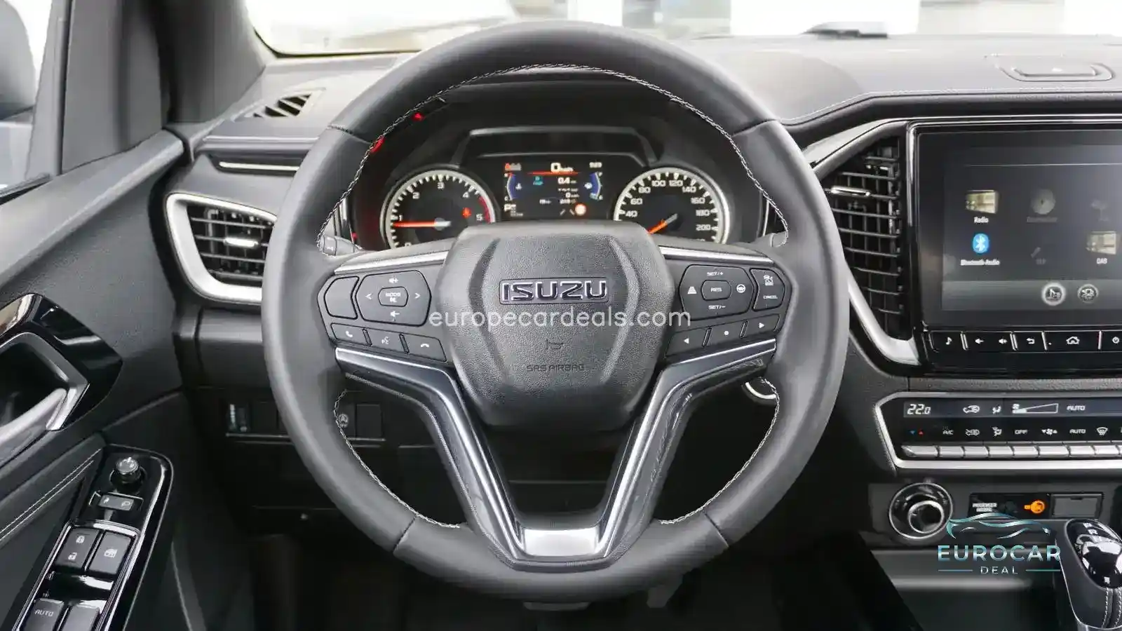 Double Cap 4WD V-Cross A/T *AKTION*