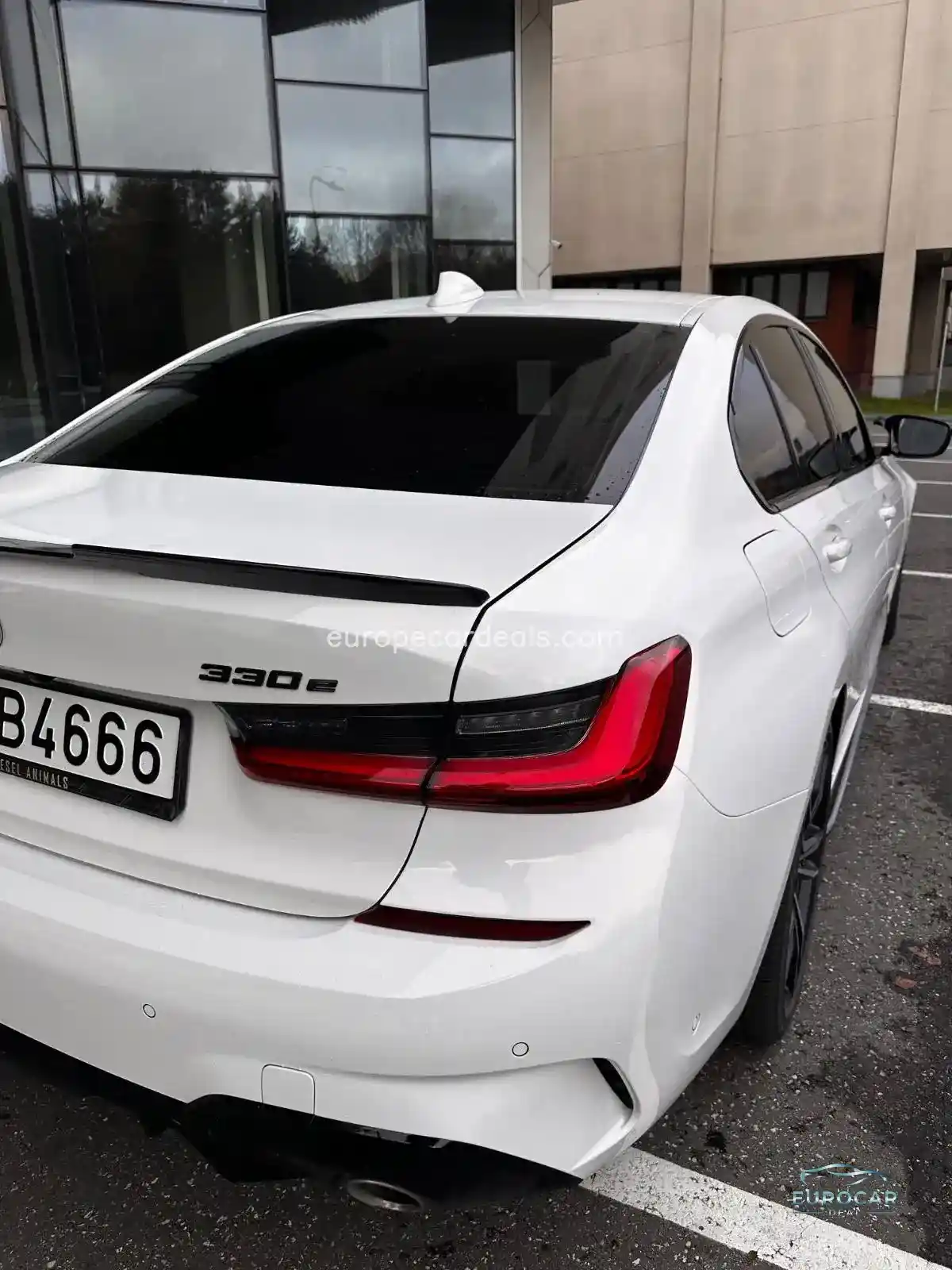 BMW 330