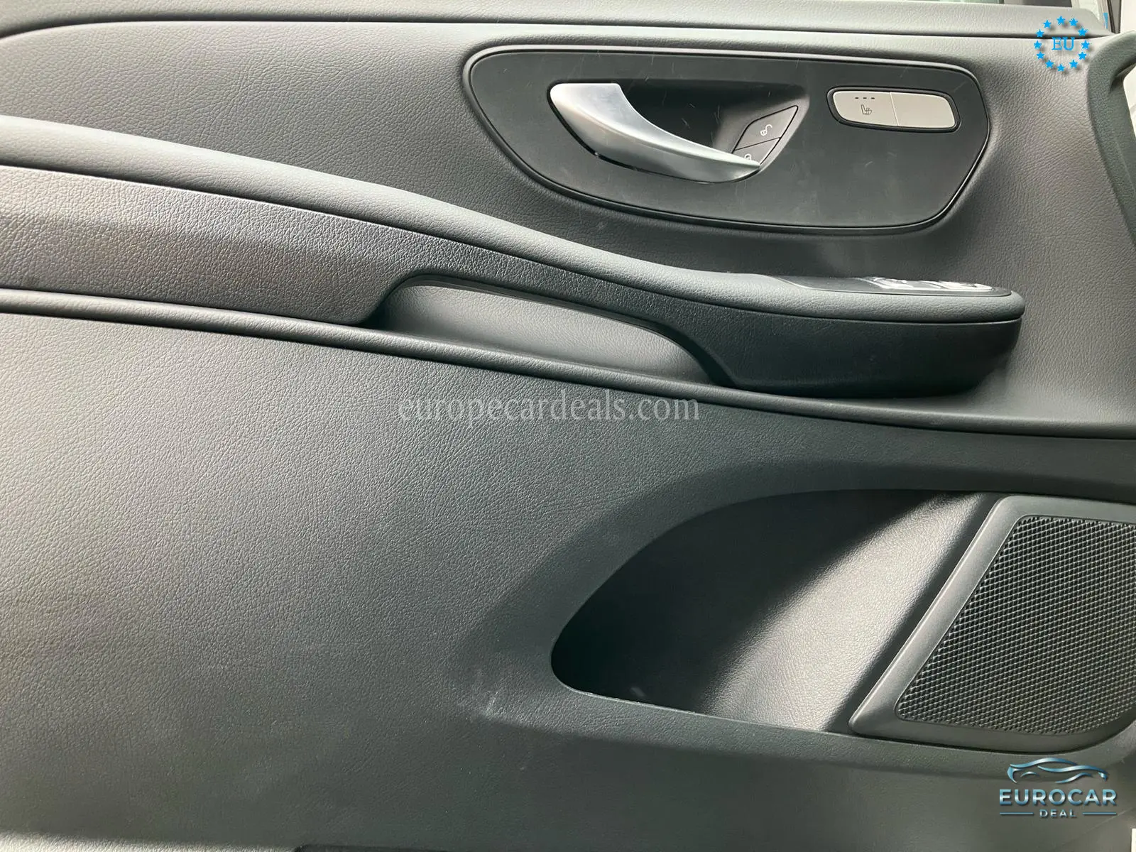 Mercedes-Benz V 220