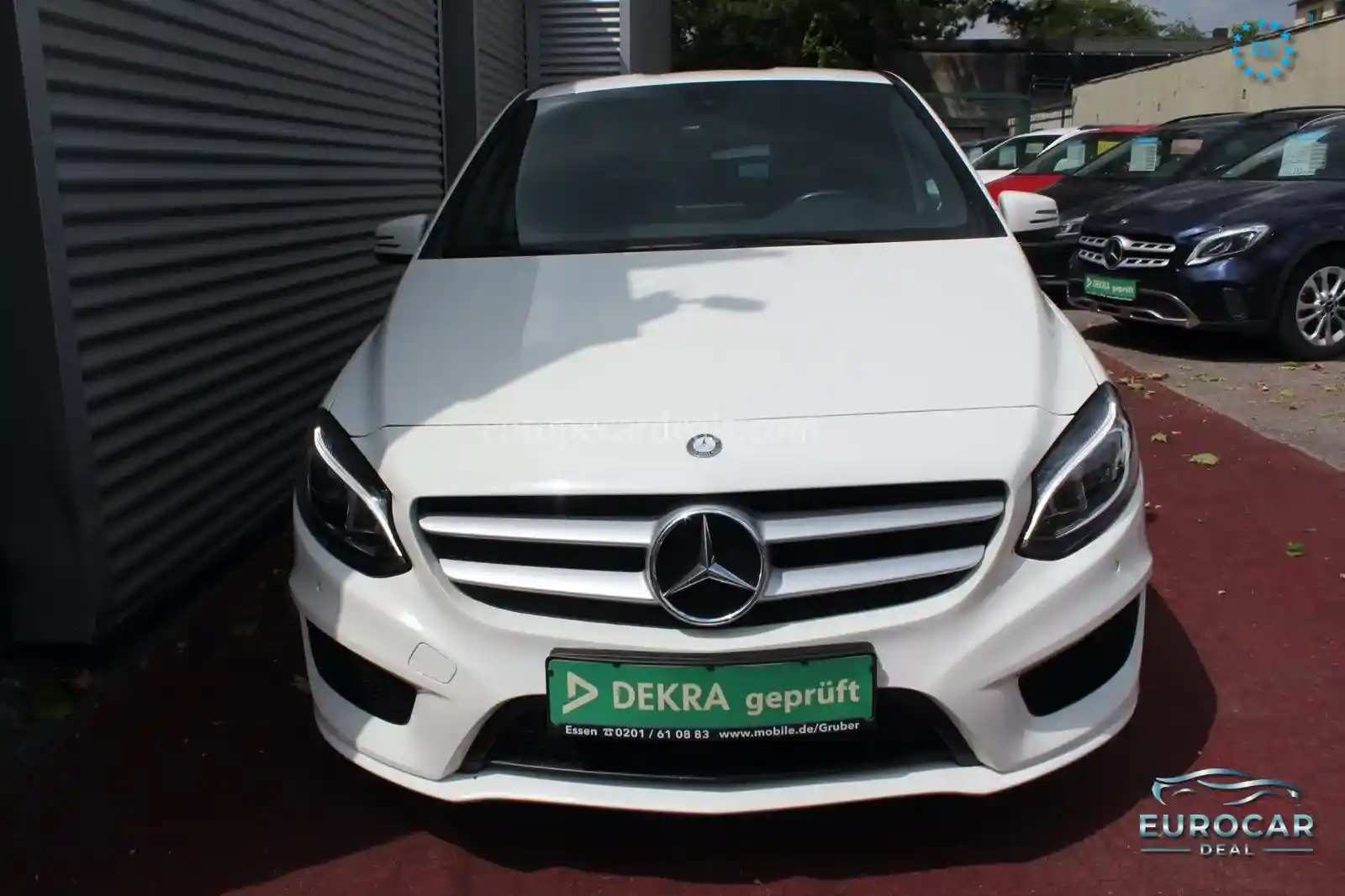 Mercedes-Benz B 180