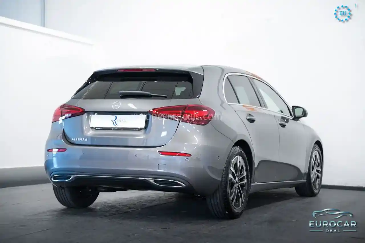 Mercedes-Benz A 180