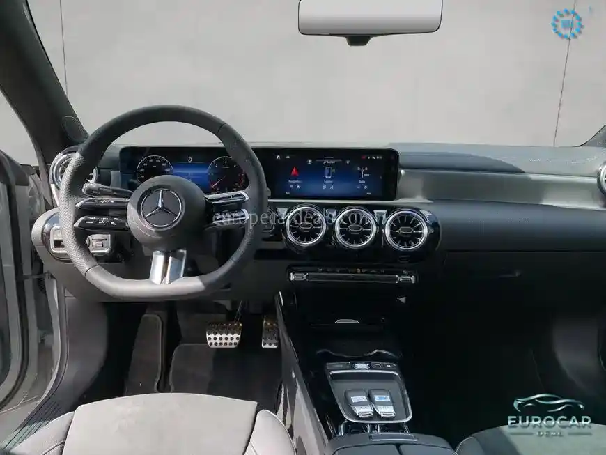 Mercedes-Benz CLA 220