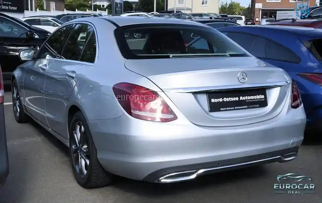 Mercedes-Benz C 180