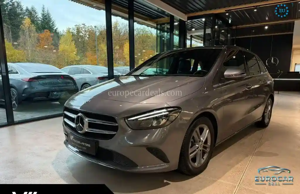 Mercedes-Benz B 180