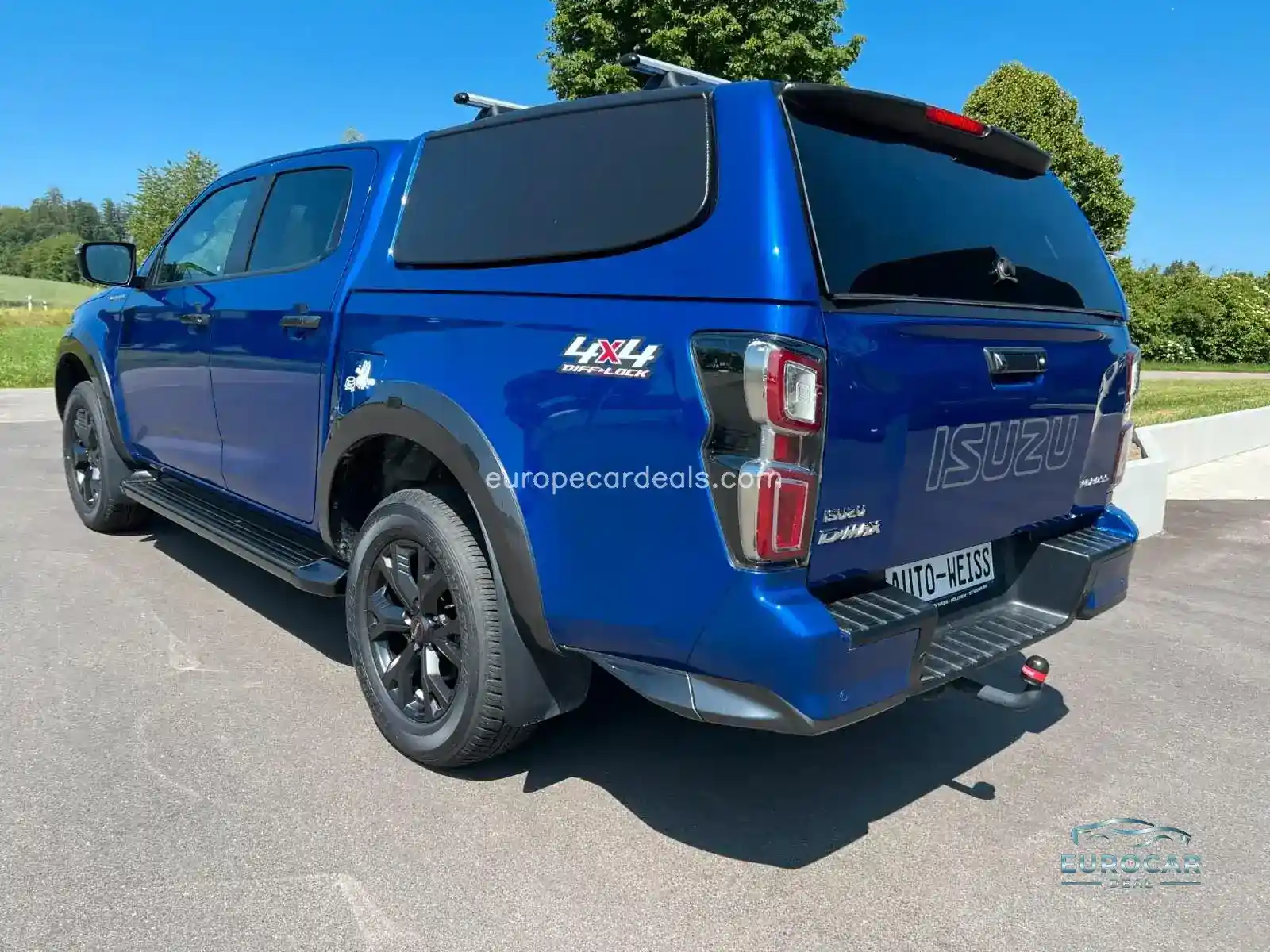 Double Cab 4WD V-CROSS,HARDTOP,AHK,UVM….