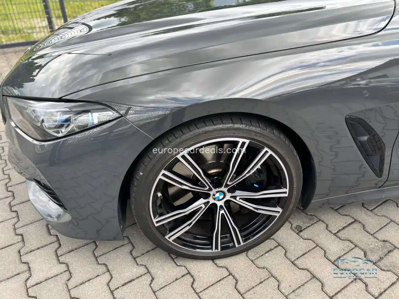 BMW 840