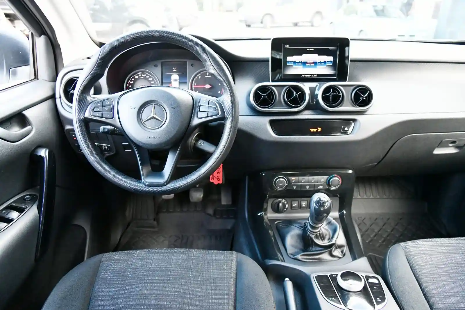 Mercedes-Benz X 220