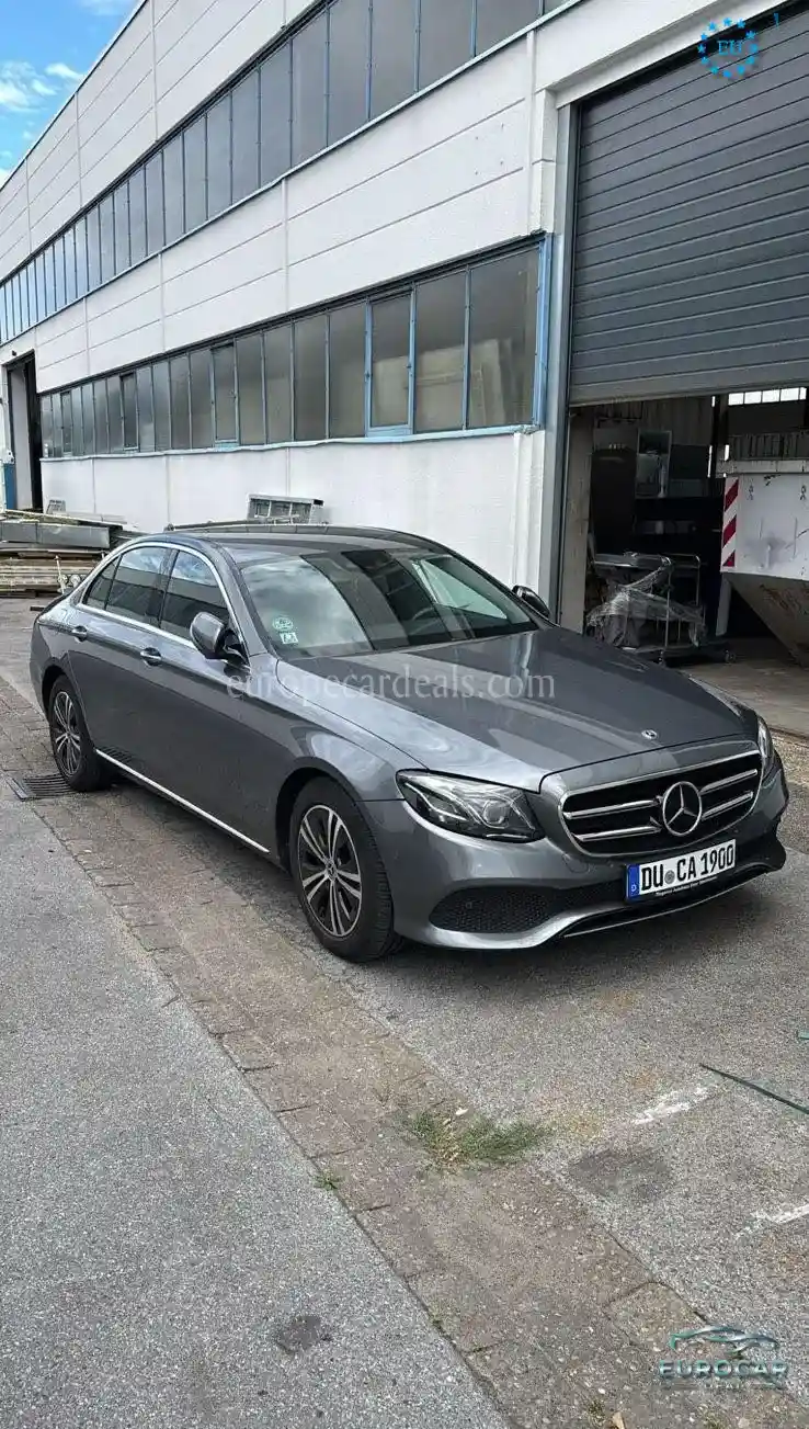 Mercedes-Benz E 200