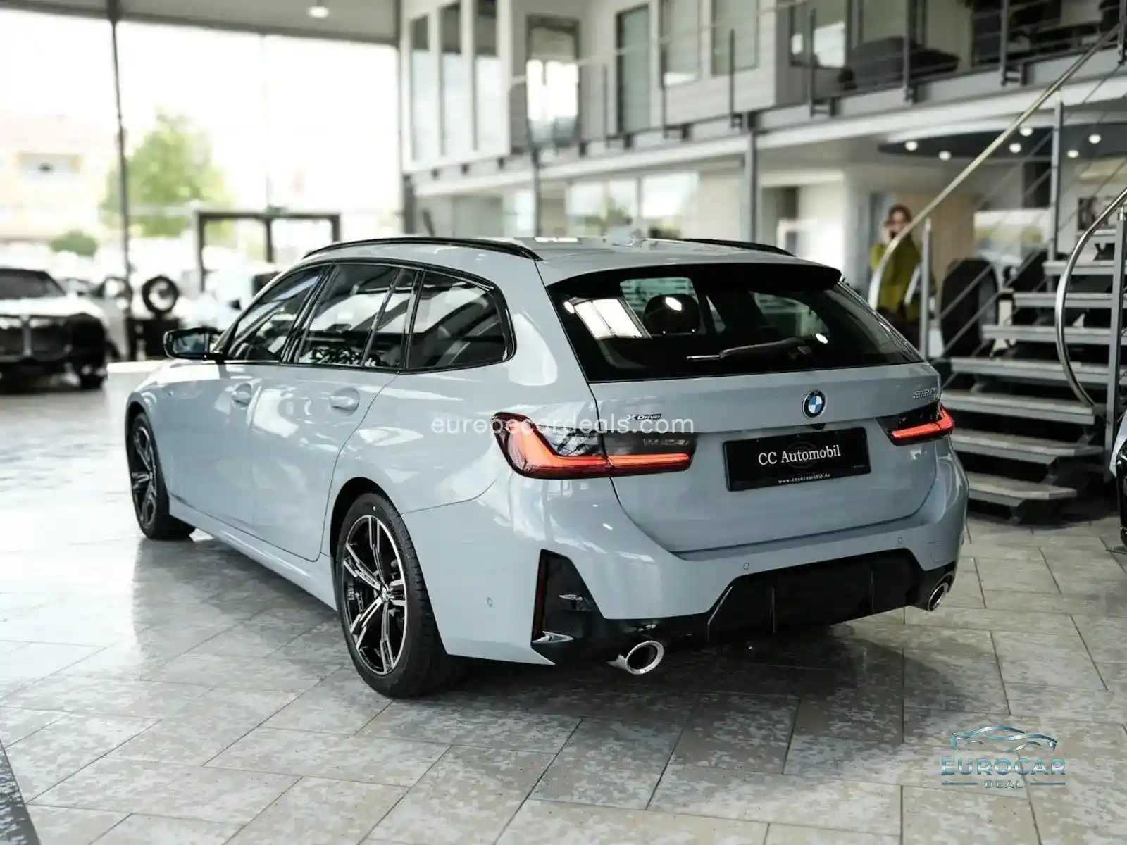 BMW 330