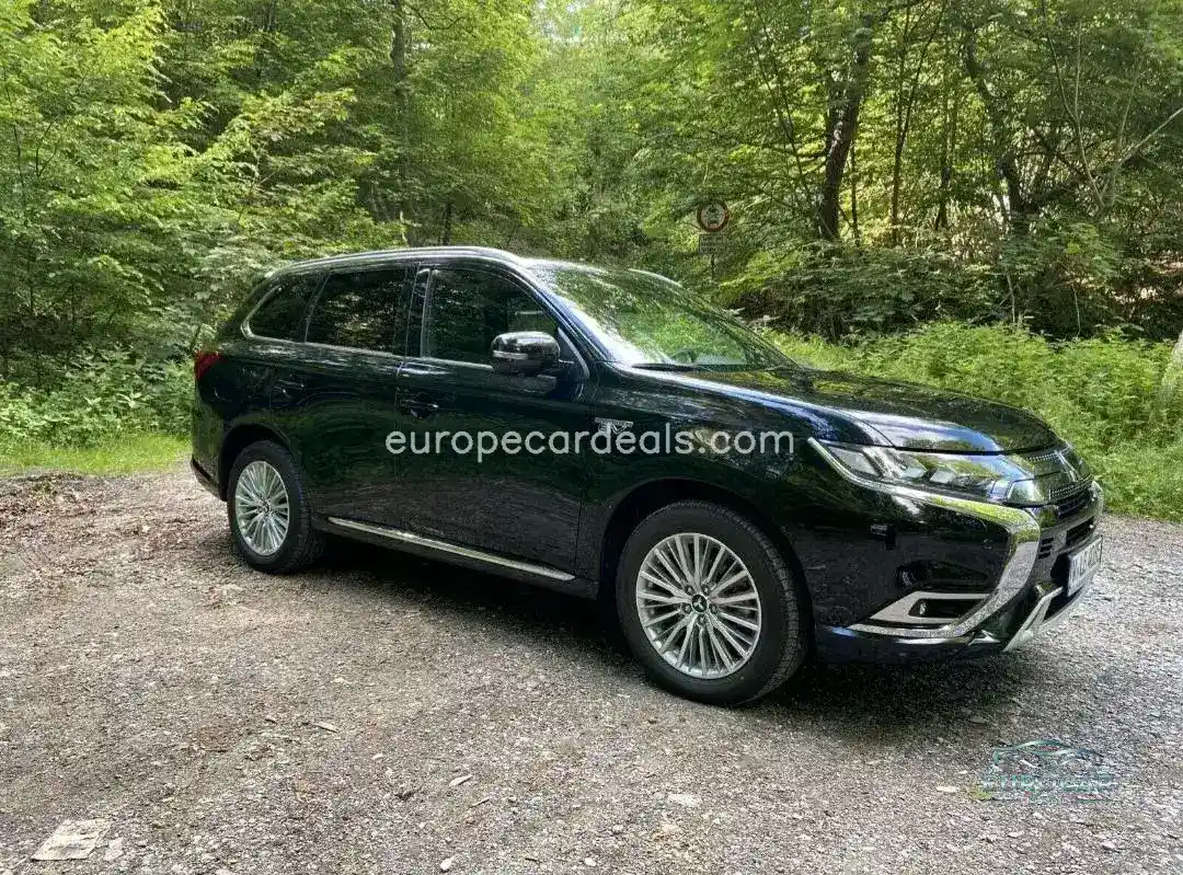 Mitsubishi Plug-in Hybrid Outlander