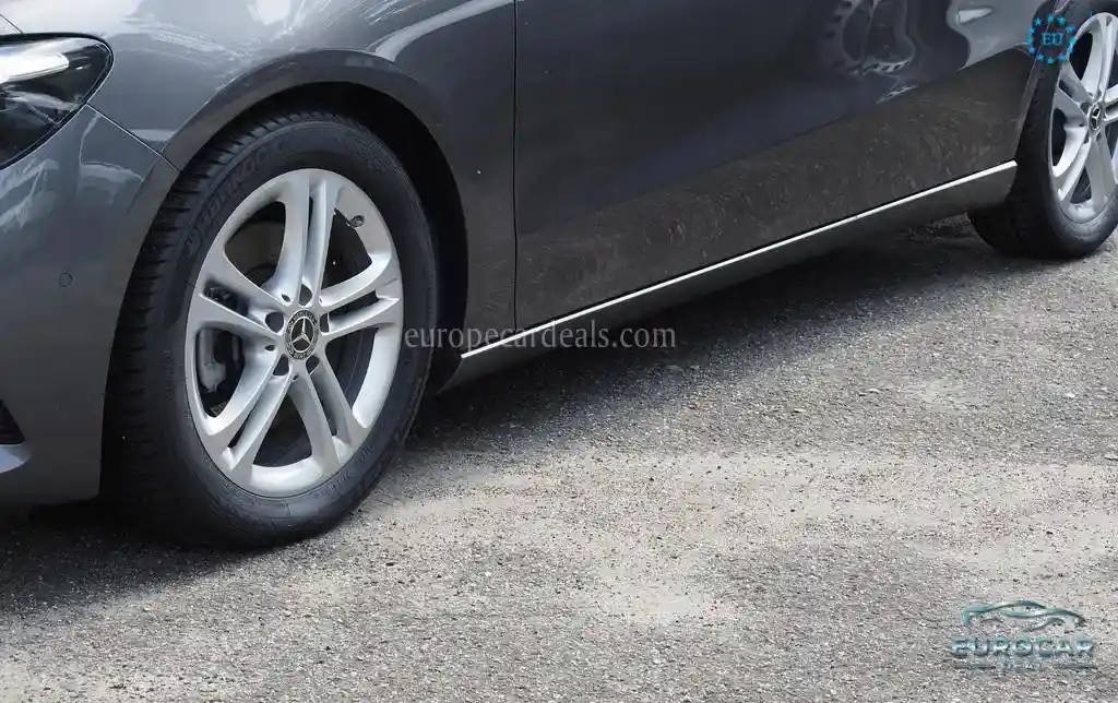 Mercedes-Benz B 200