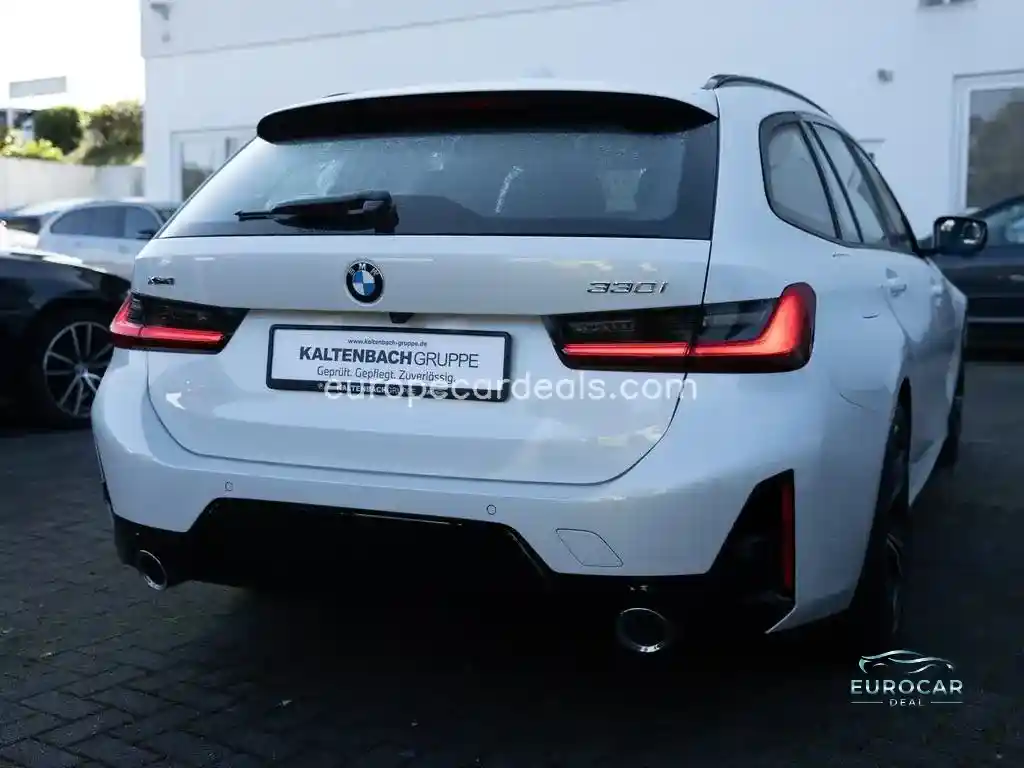 BMW 330