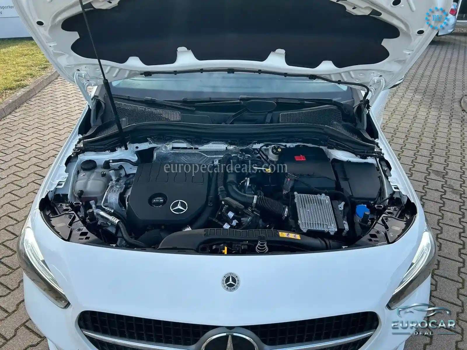 Mercedes-Benz B 180