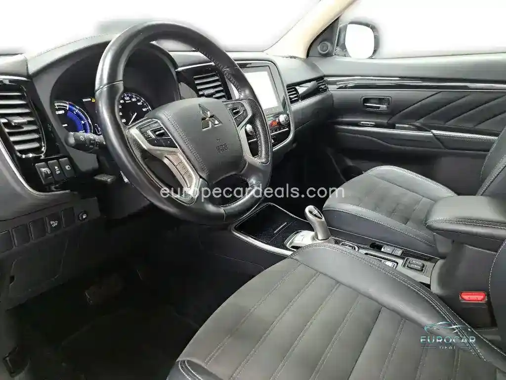 Mitsubishi Plug-in Hybrid Outlander