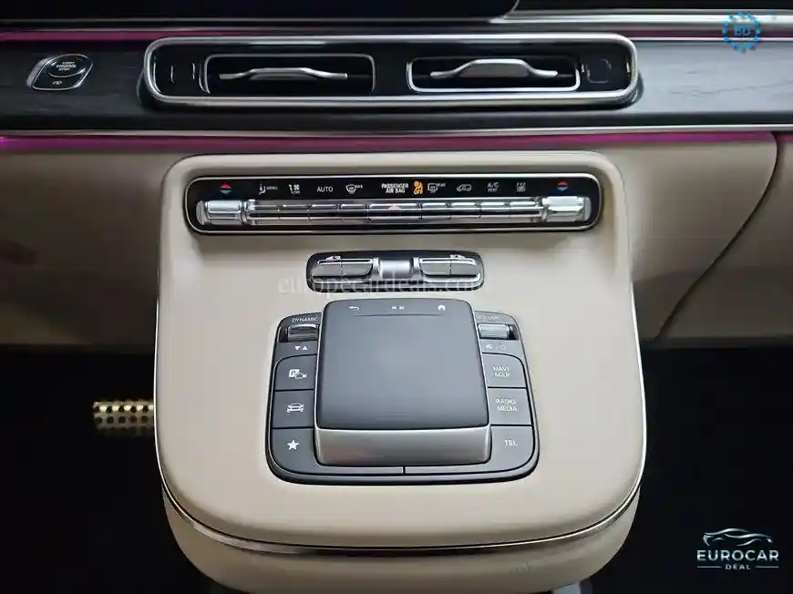 Mercedes-Benz V 250