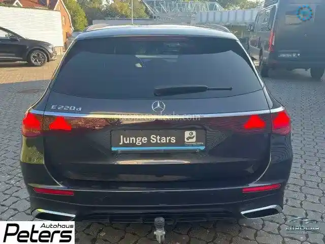 Mercedes-Benz E 220