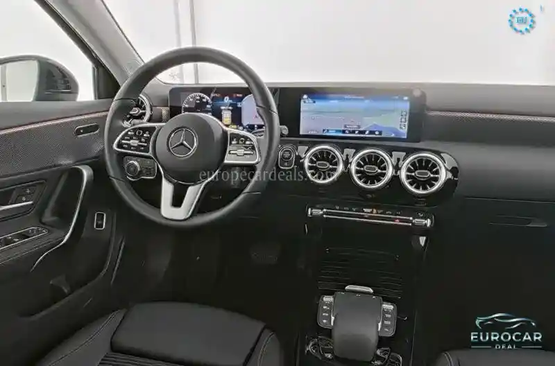 Mercedes-Benz A 220