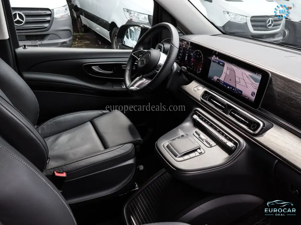 Mercedes-Benz V 220