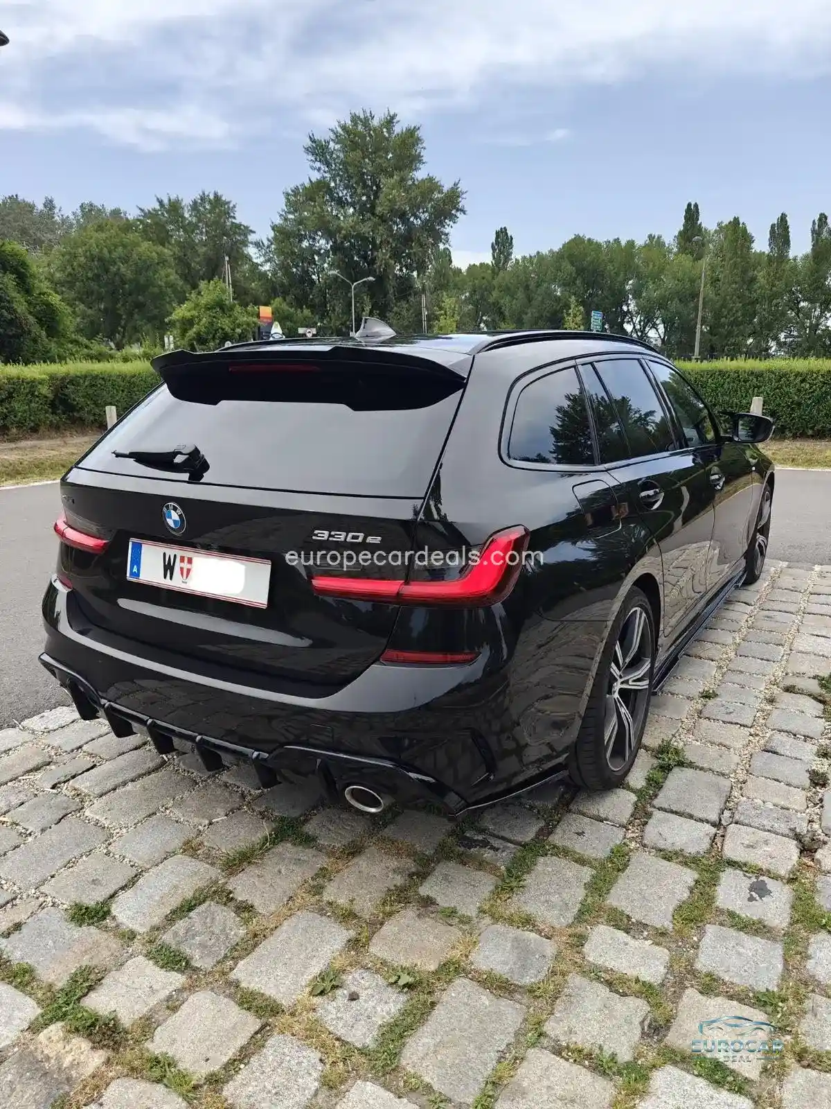 BMW 330