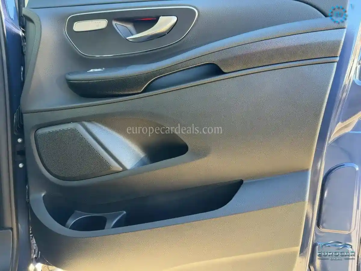 Mercedes-Benz V 250