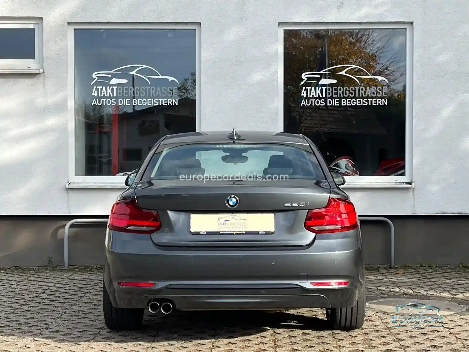 BMW 220