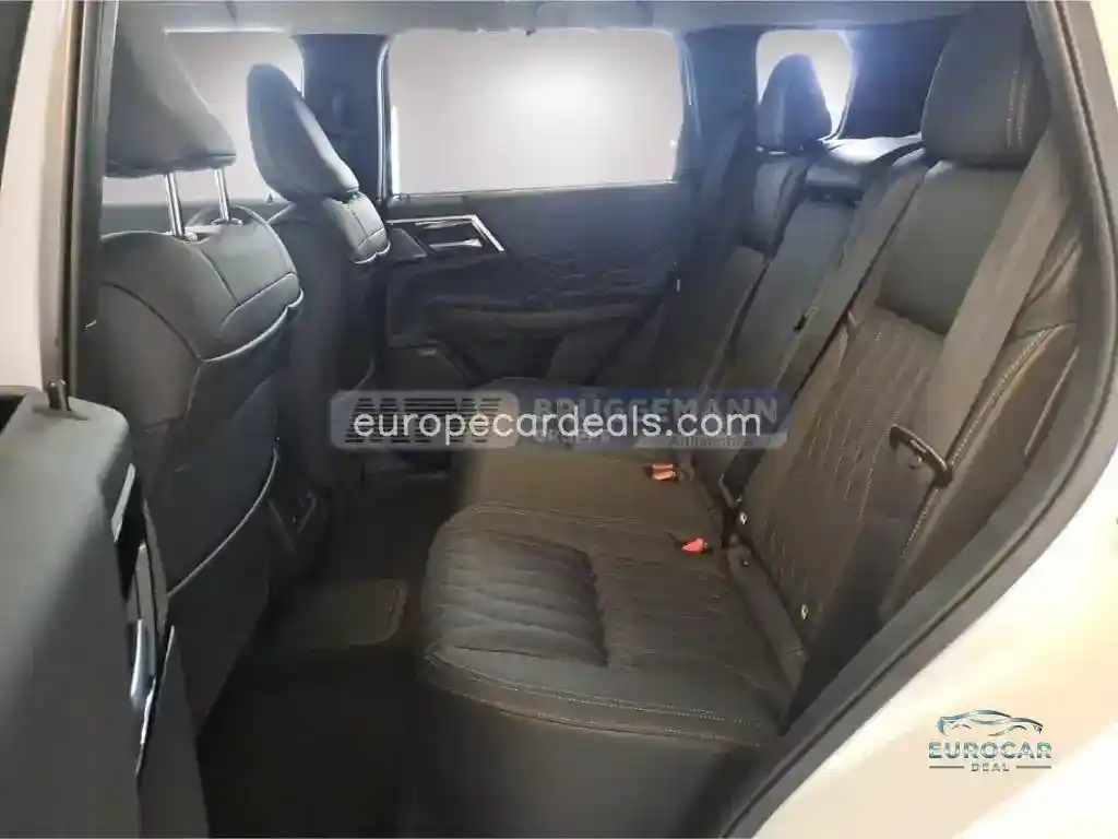 Mitsubishi Plug-in Hybrid Outlander