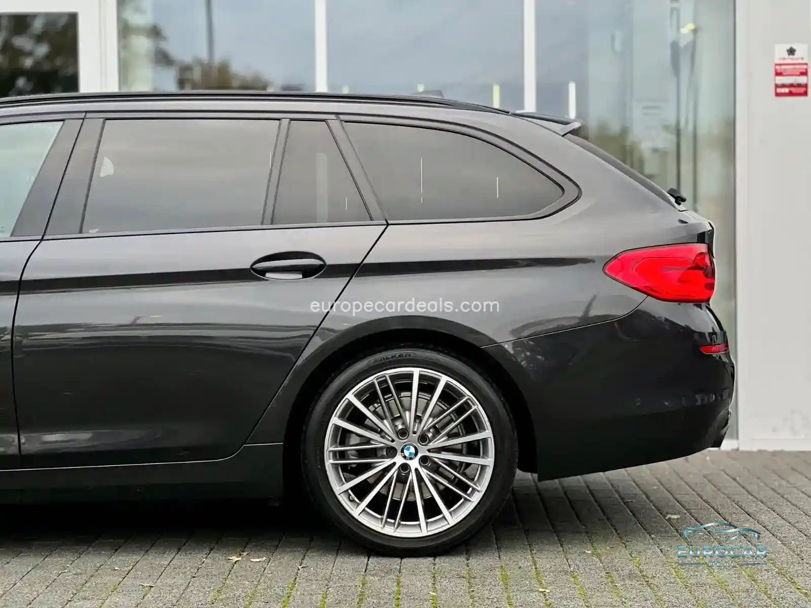 BMW 525