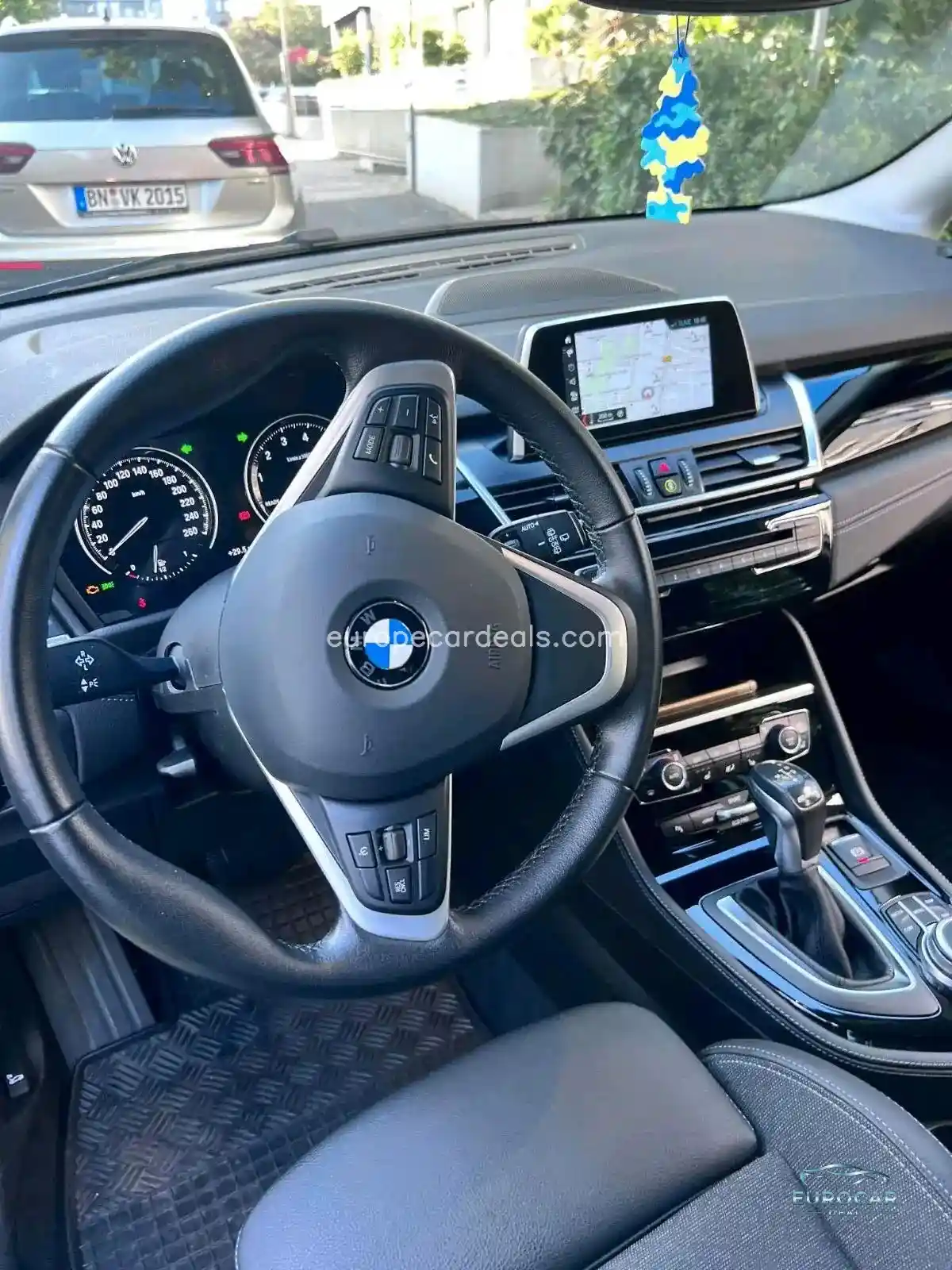 BMW 225