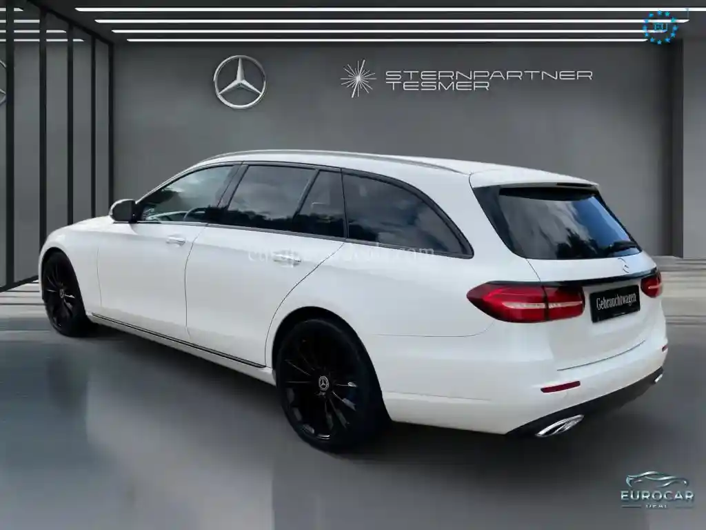 Mercedes-Benz E 300
