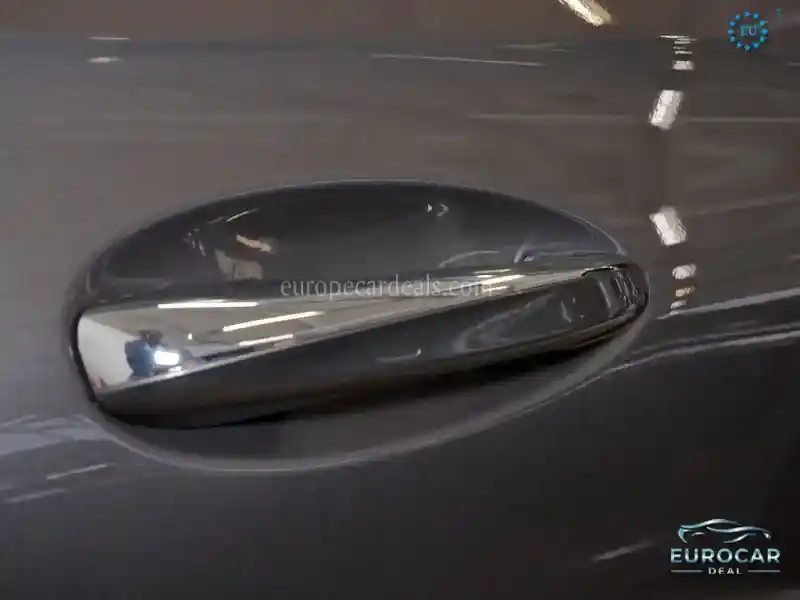 Mercedes-Benz B 220