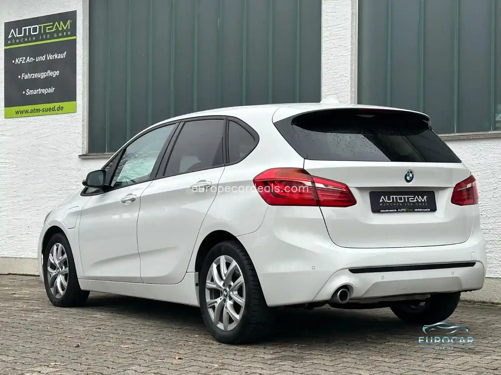 BMW 225