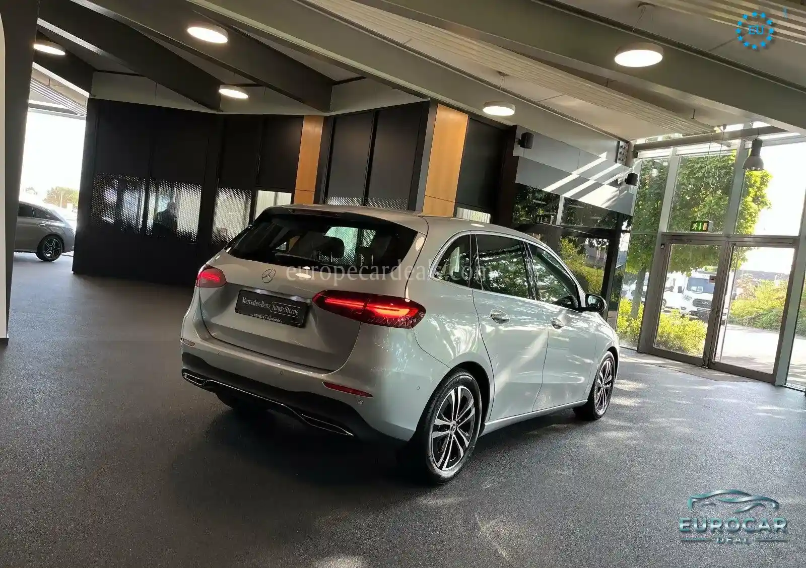 Mercedes-Benz B 200