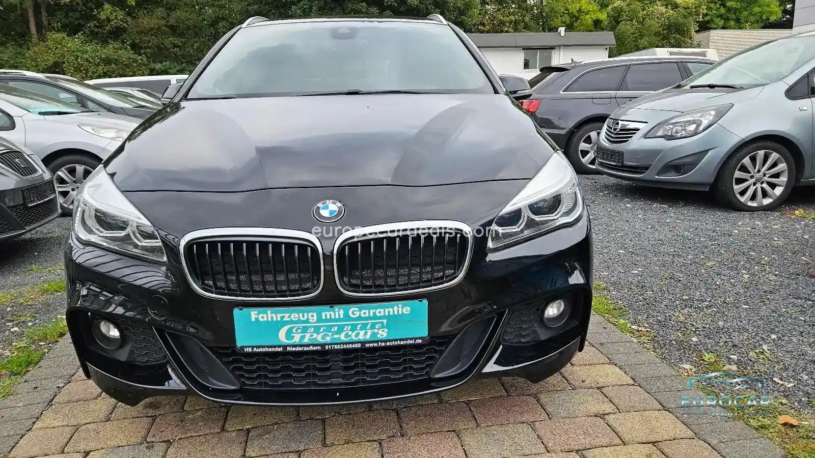 BMW 225