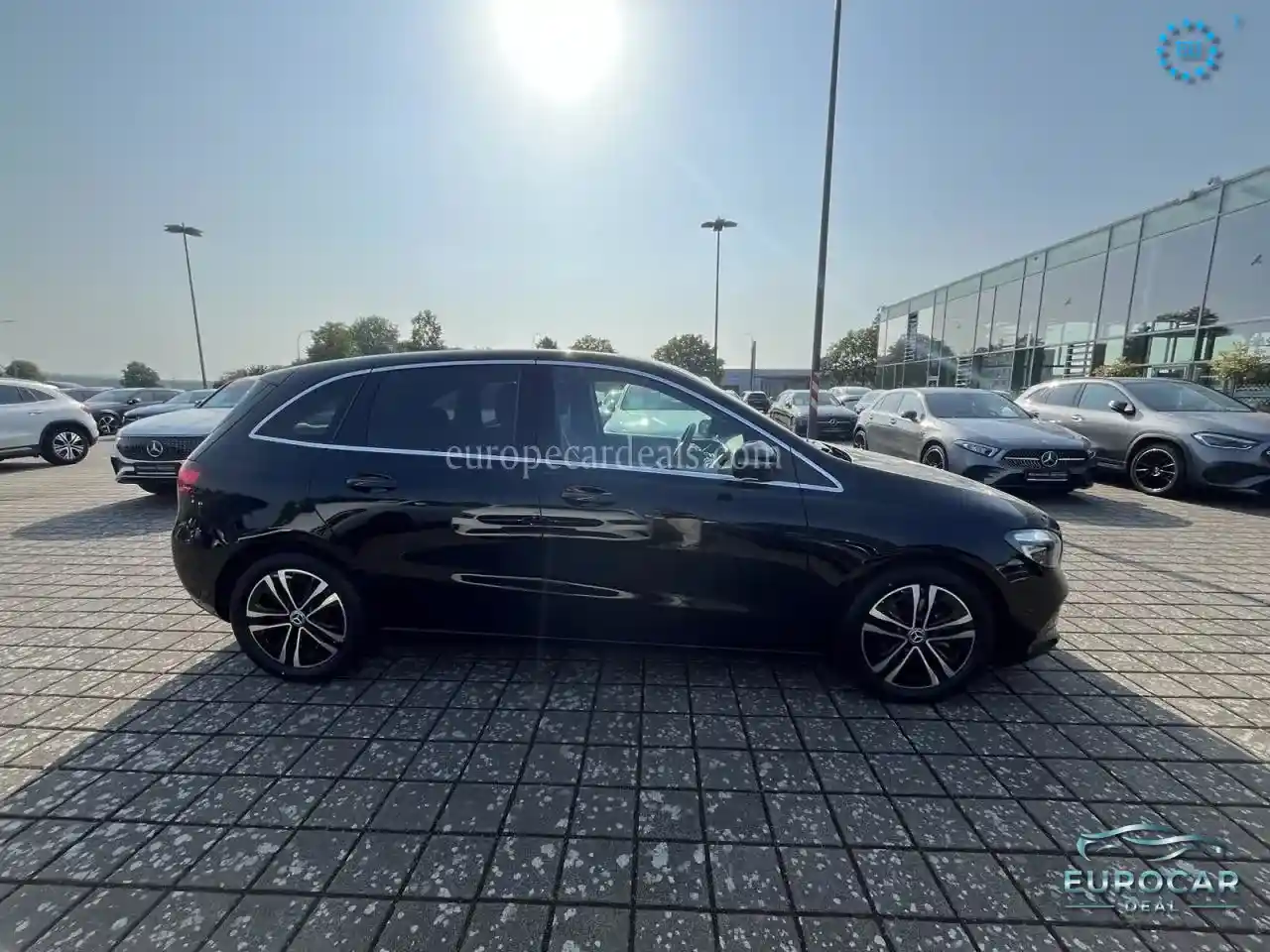 Mercedes-Benz B 180