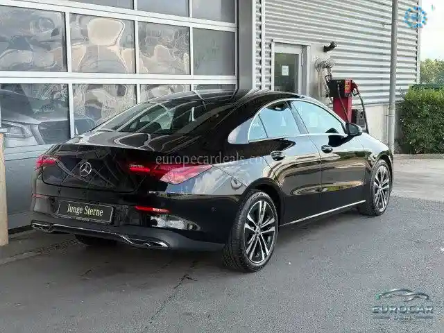 Mercedes-Benz CLA 180