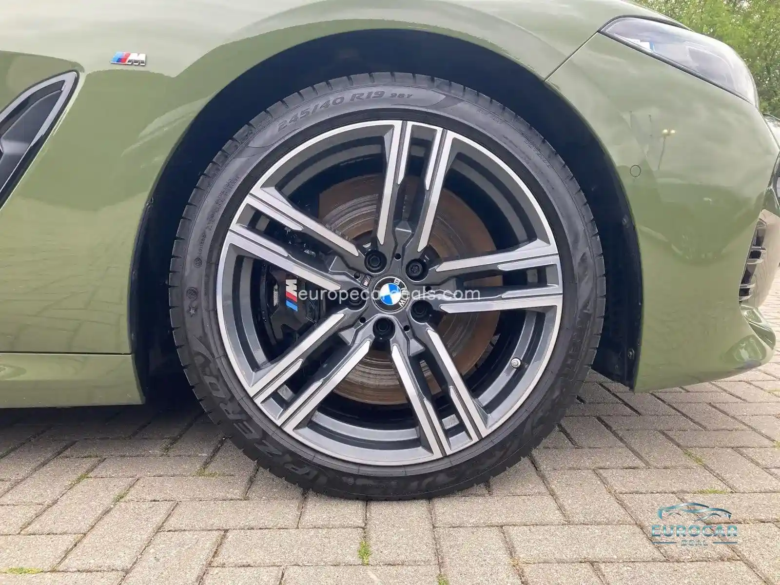 BMW 840