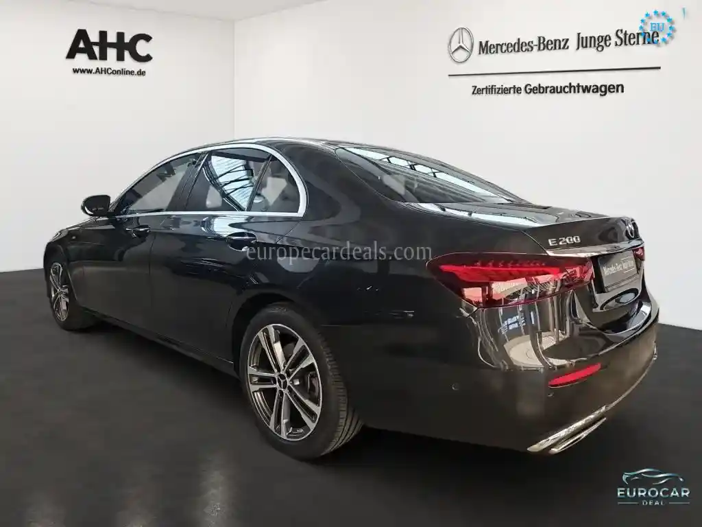 Mercedes-Benz E 200