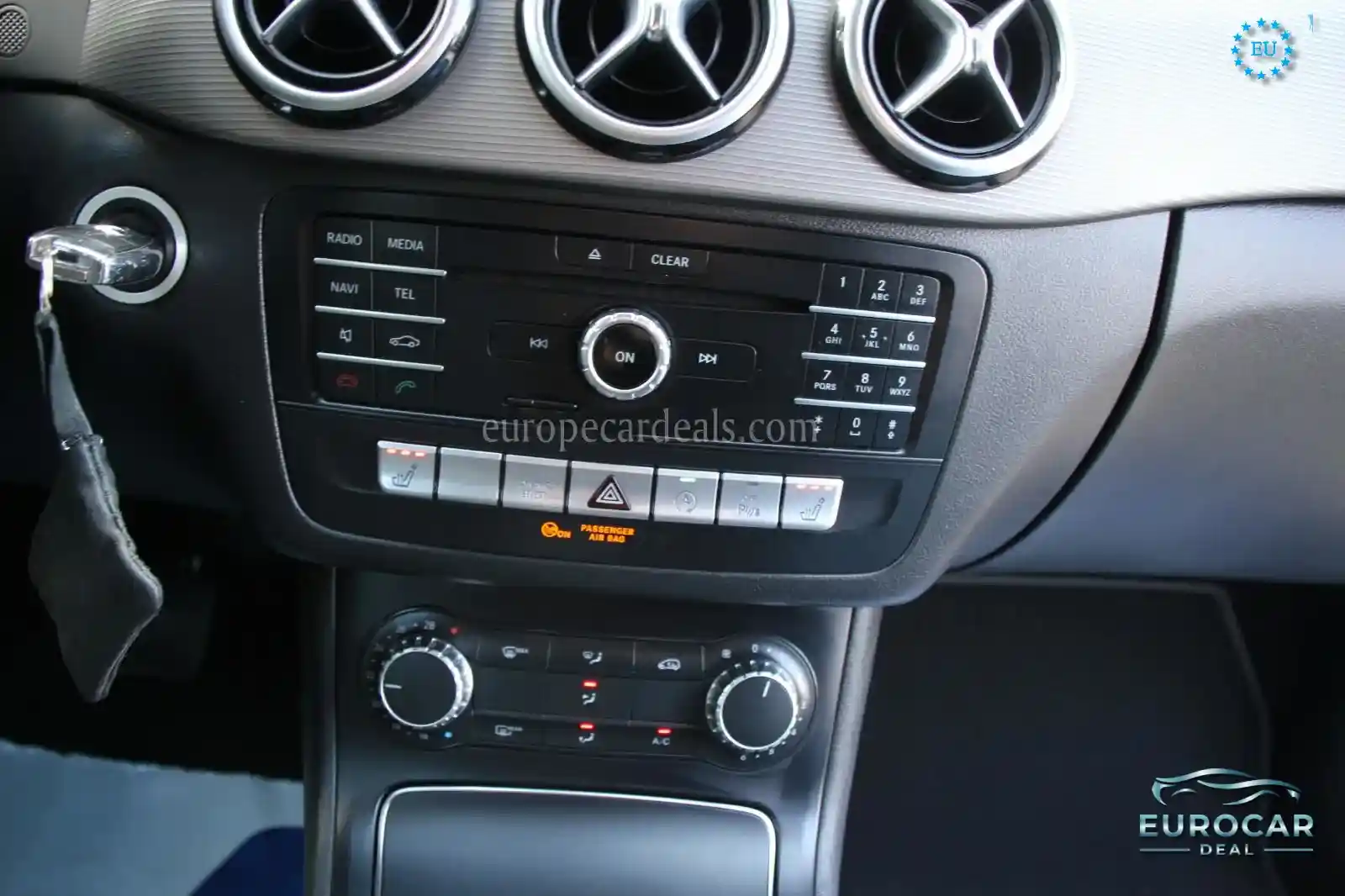 Mercedes-Benz B 180