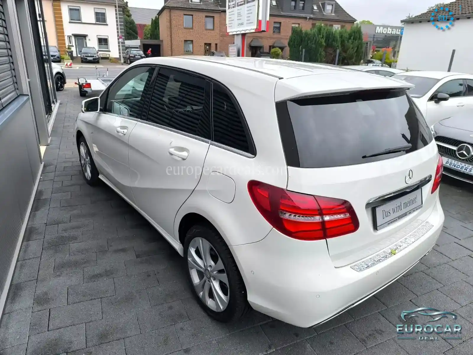 Mercedes-Benz B 180