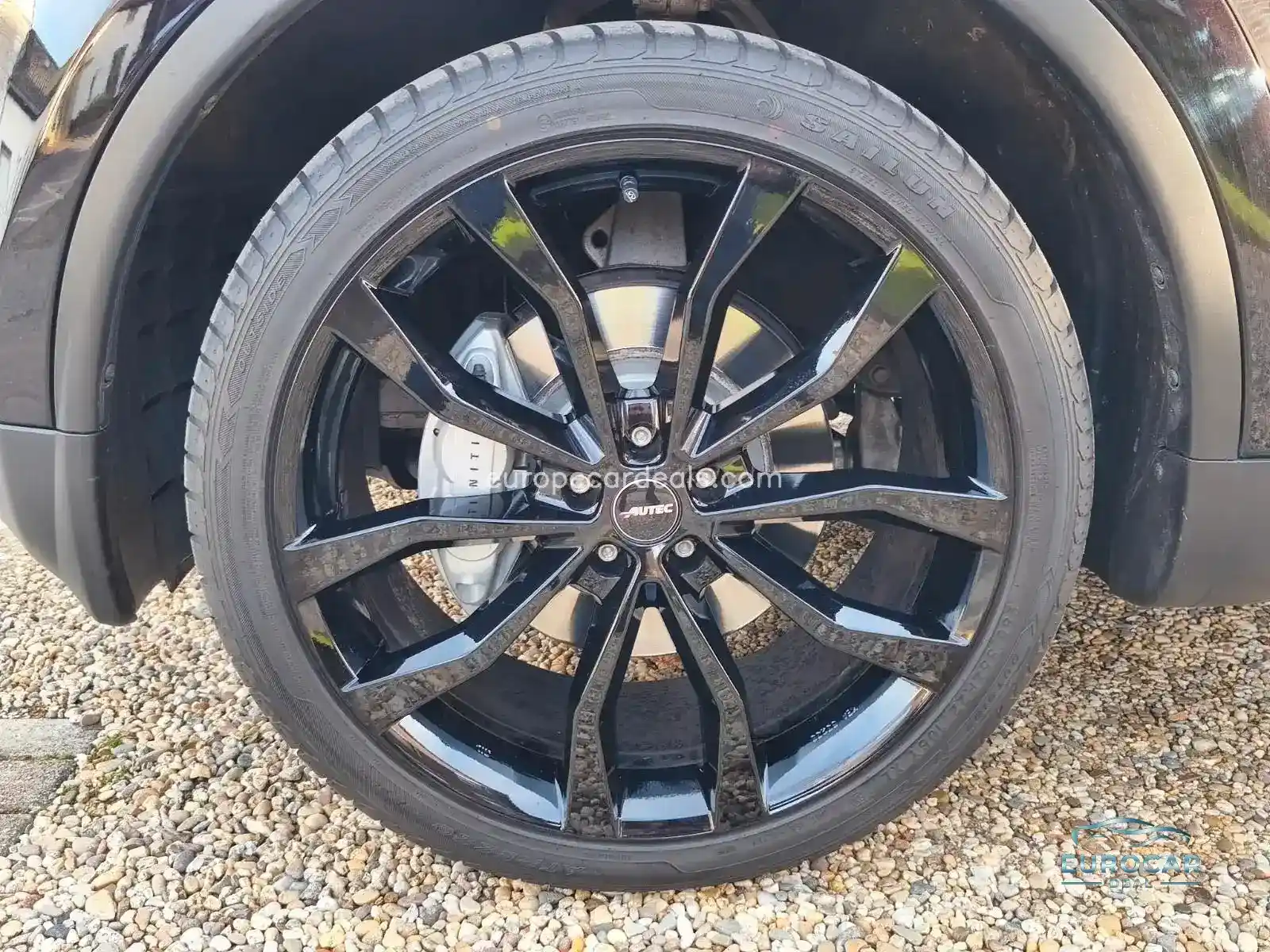 Infiniti QX70