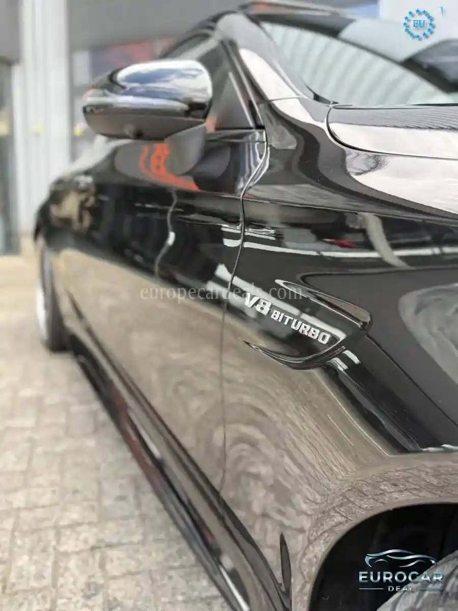 Mercedes-Benz C 63 AMG