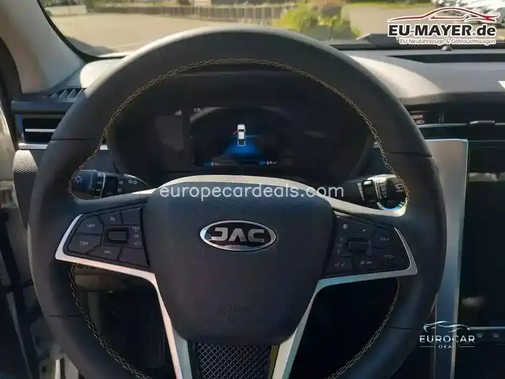 JAC 8 Pro