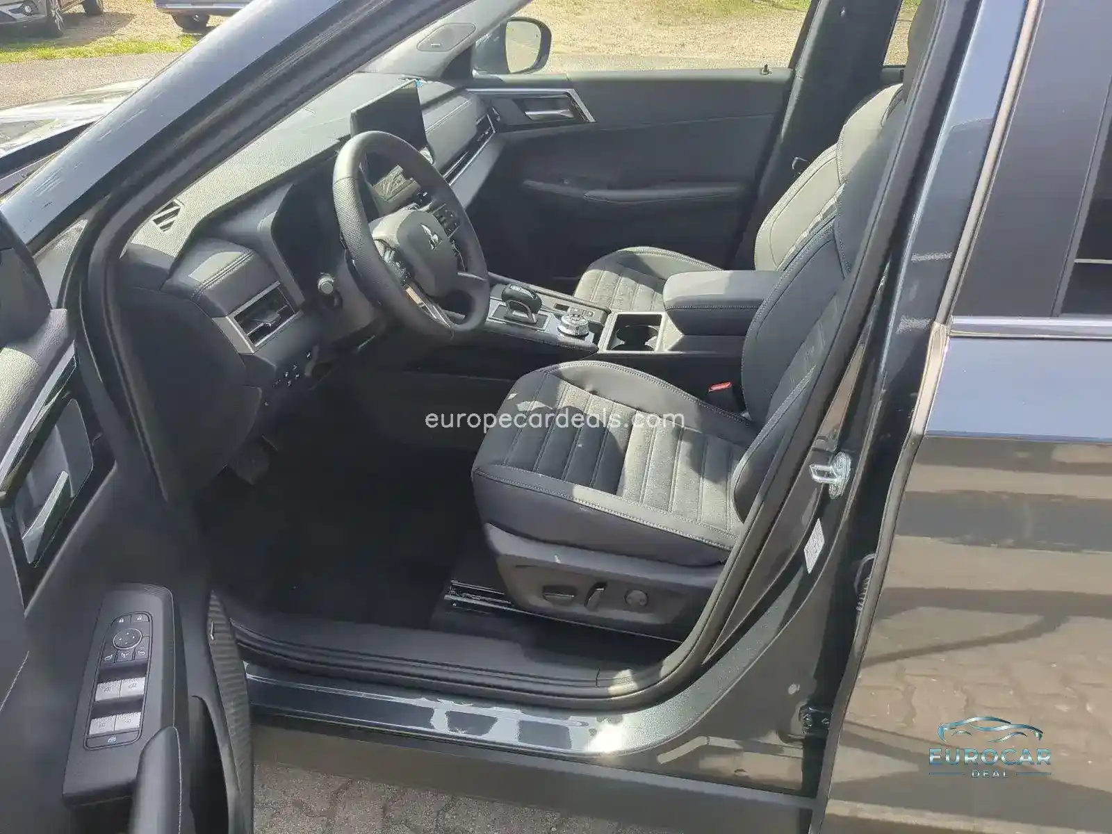 Mitsubishi Plug-in Hybrid Outlander