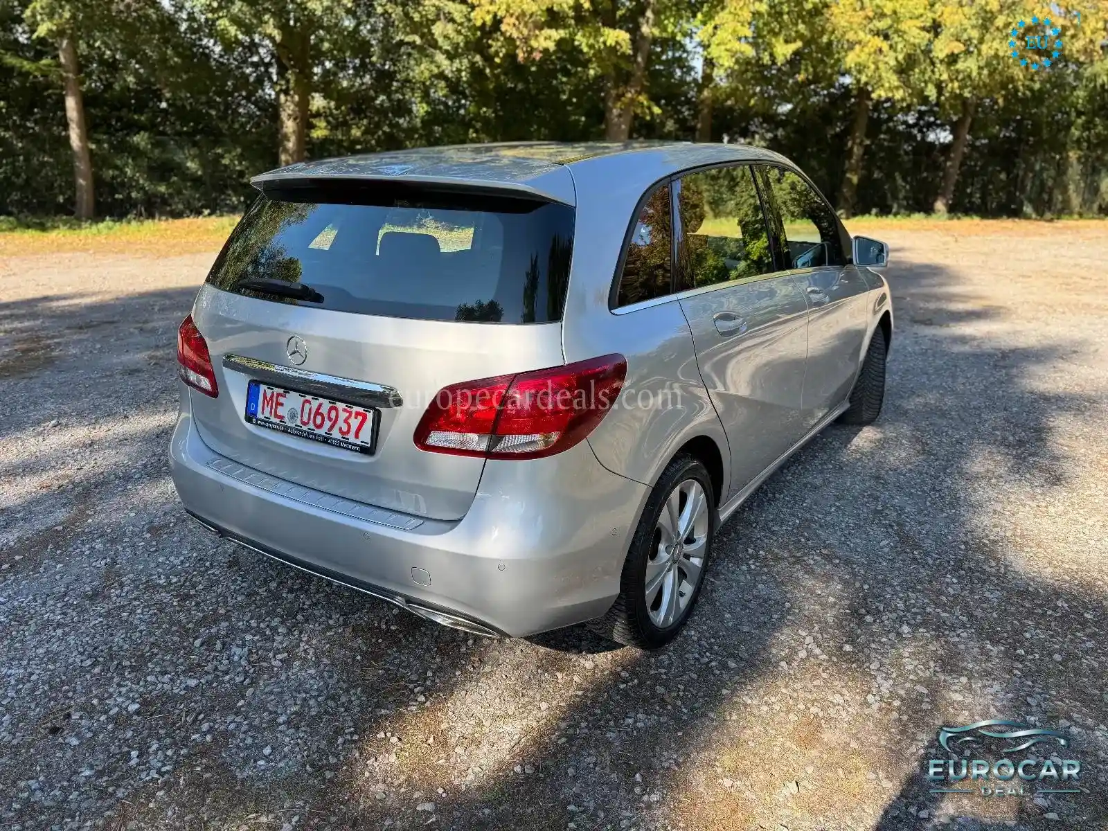 Mercedes-Benz B 180