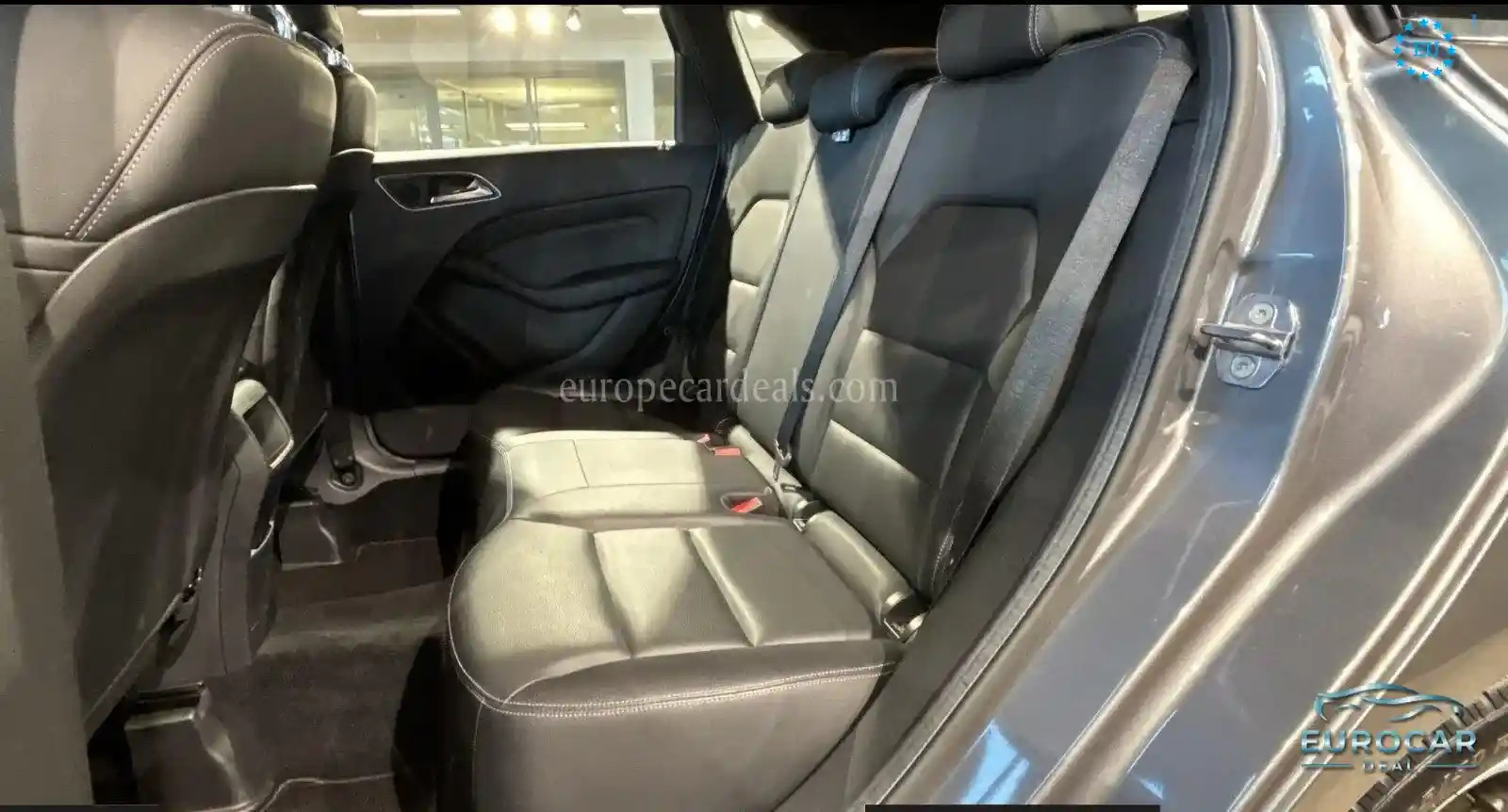 Mercedes-Benz B 180