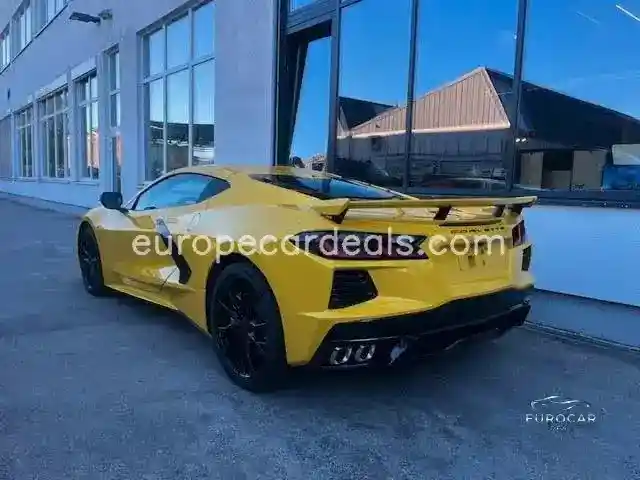 Corvette C8