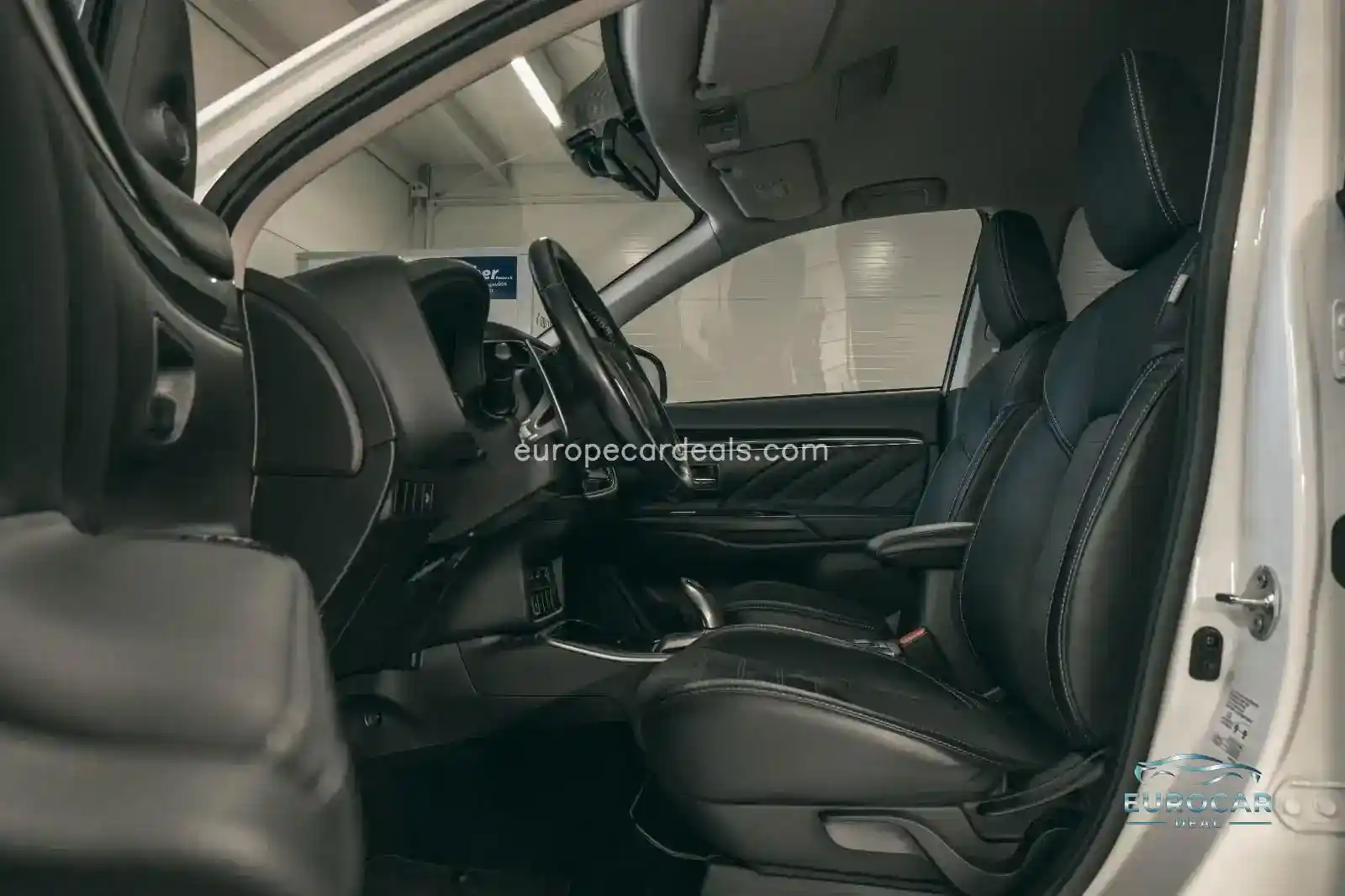 Mitsubishi Plug-in Hybrid Outlander