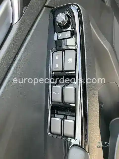 MY 25 Double Cab V-Cross AT